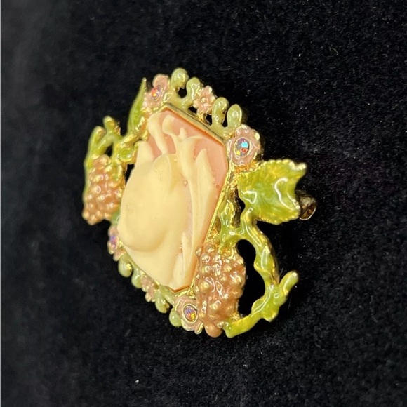 Vintage Whimsical Cat Cameo Enamel Rhinestone Brooch By Kirks Folly - Picture 3 of 8